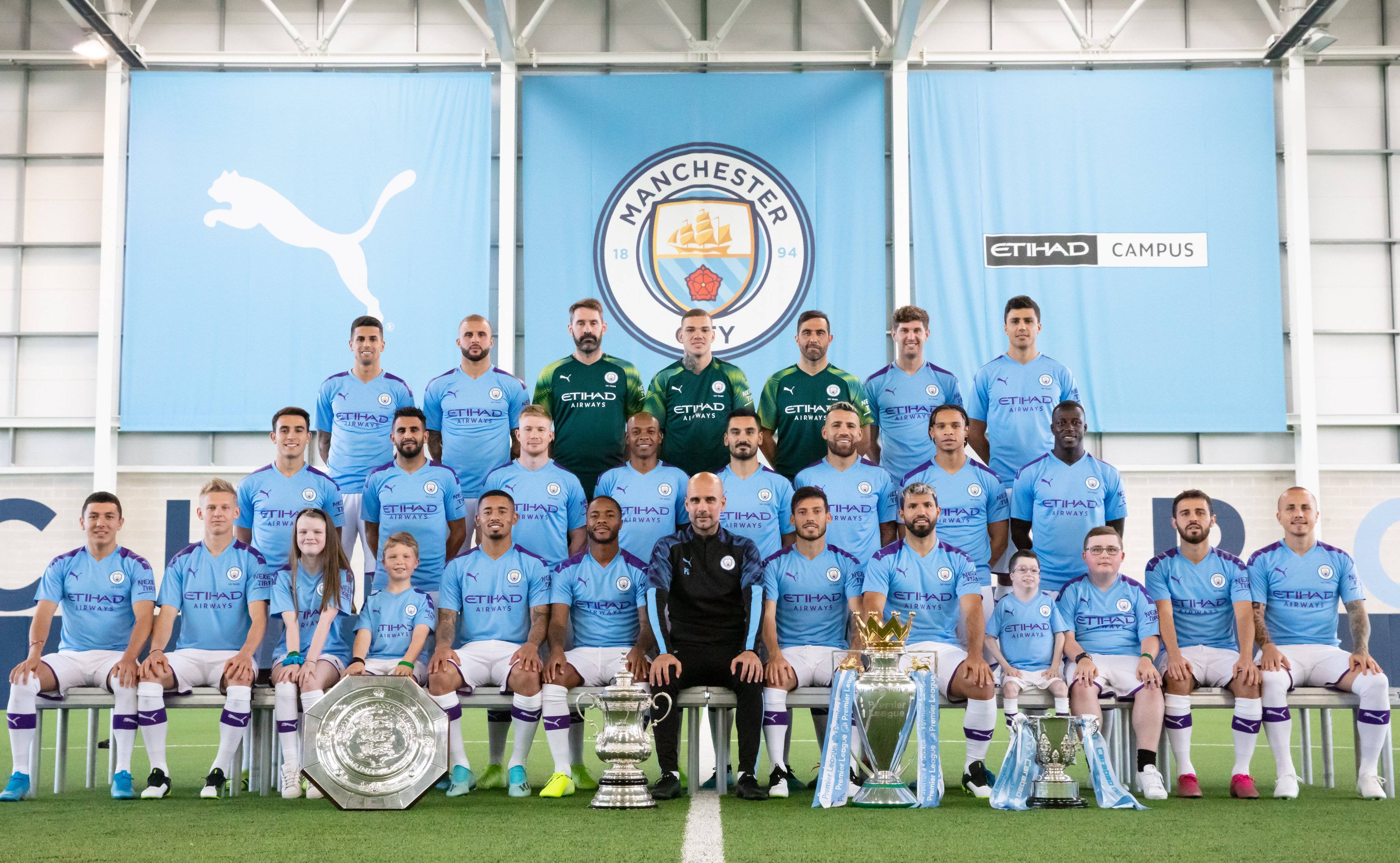 爱游戏最新入口-圣安东尼奥马刺训练开放日；今夜扳平良机引欢呼；足总杯在即；年轻球员得到机会(马刺最新交易消息)